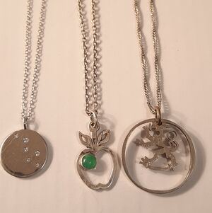 Silver 925 Women’s Necklace Set with Green Accent Apple Pendant